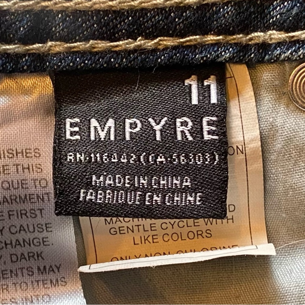 Women’s Empire Short Blue Jeans - Picture 4 of 5